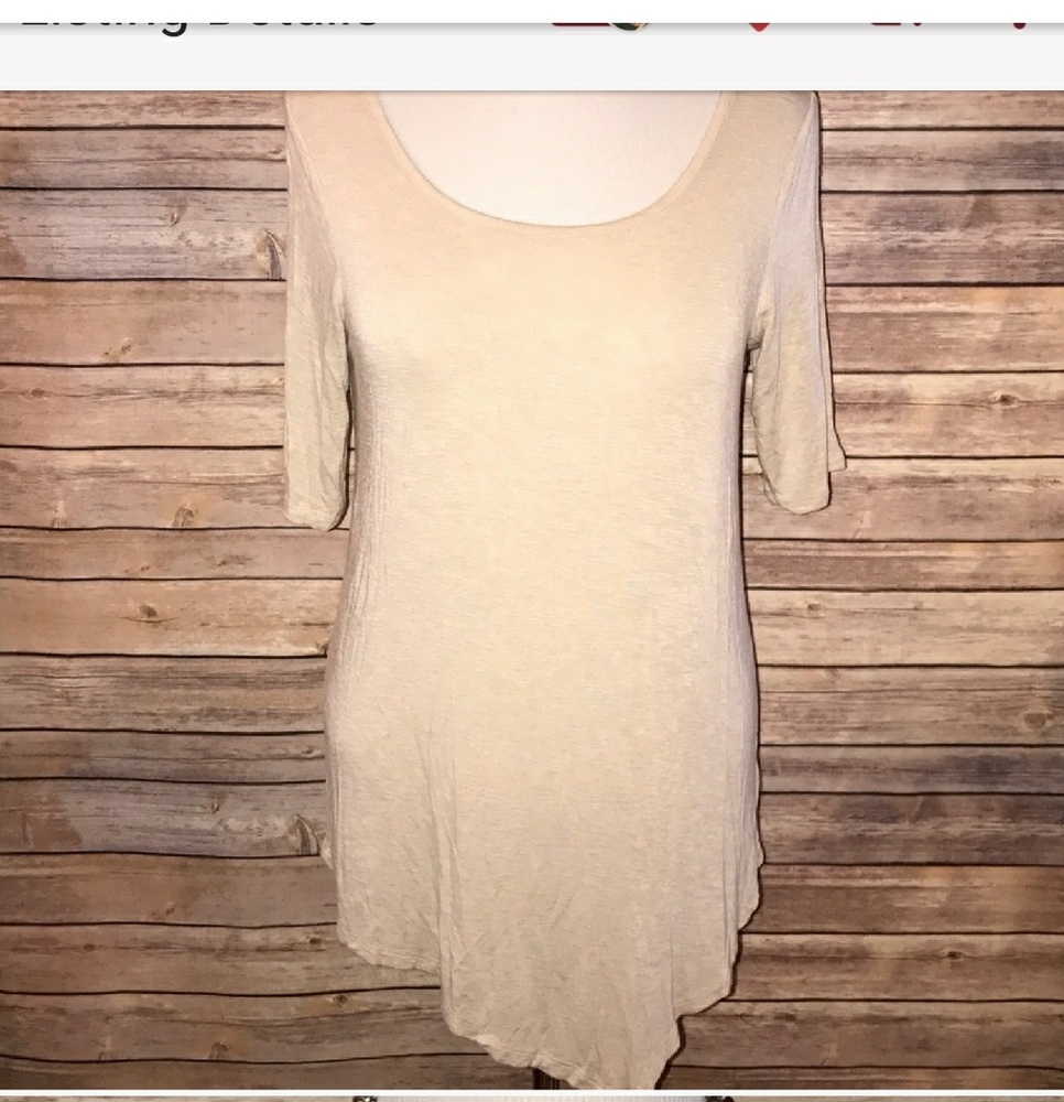 Cupio Large Neutral Cream Asymmetrical Hem Top